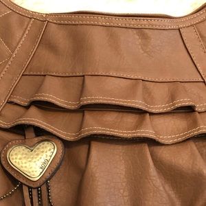 Women’s brown handbag